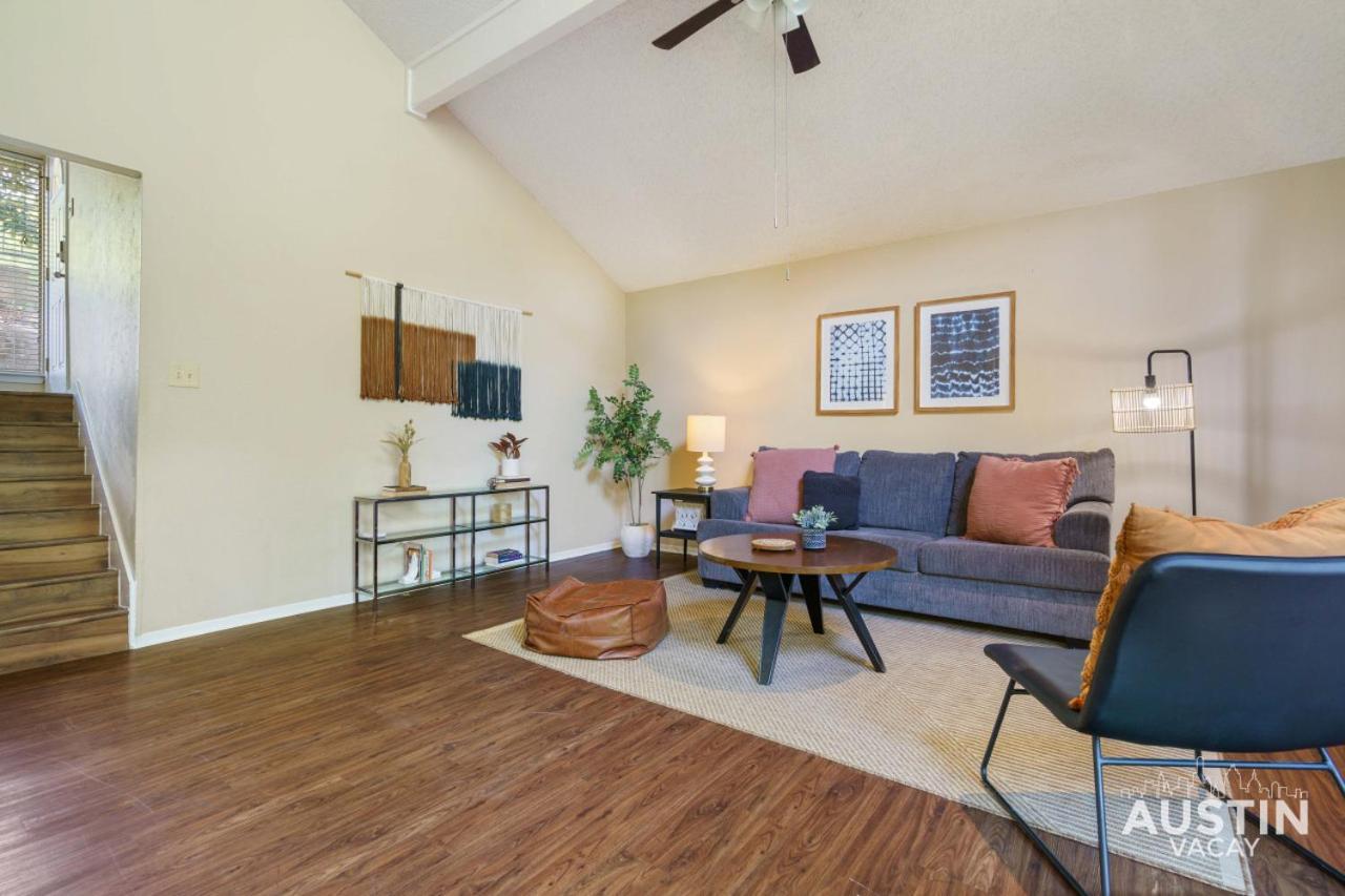 Spacious Atx Apt With Private Deck And All Essentials Austin Exterior photo